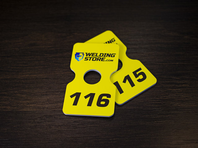 нестандортный пластиковый номерок